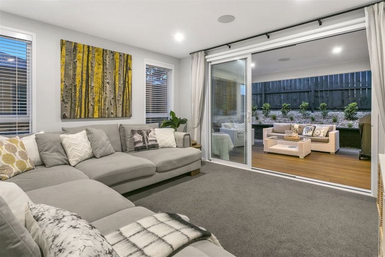 Photo of property in 1 Grenache Way, Kumeu, 0810