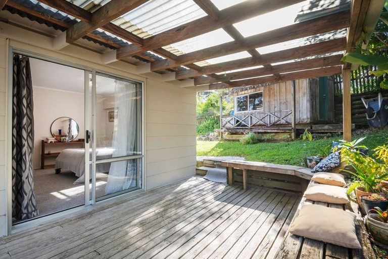 Photo of property in 2/31 Sispara Place, Beach Haven, Auckland, 0626