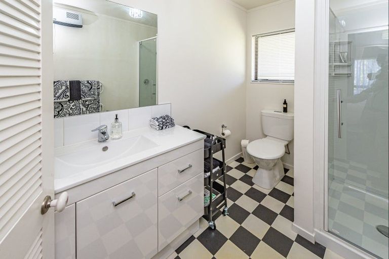 Photo of property in 5 Linda Place, Saint Johns Hill, Whanganui, 4501