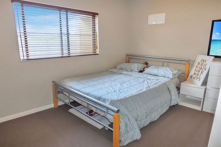 Photo of property in 11a Chaffey Street, Foxton Beach, Foxton, 4815