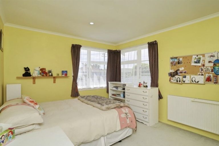 Photo of property in 12 Everest Street, Burnside, Christchurch, 8053