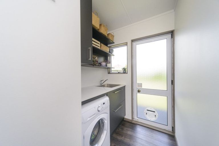 Photo of property in 97 Hillcrest Drive, Kelvin Grove, Palmerston North, 4414