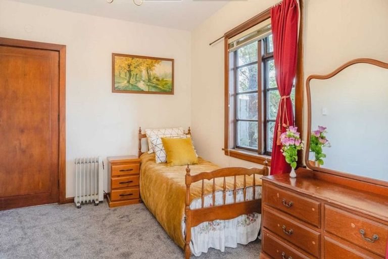 Photo of property in 8 Dalton Place, Burnside, Christchurch, 8053