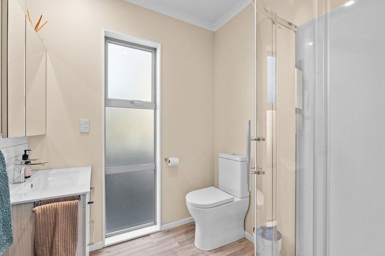 Photo of property in 15a Esther Street, Martinborough, 5711