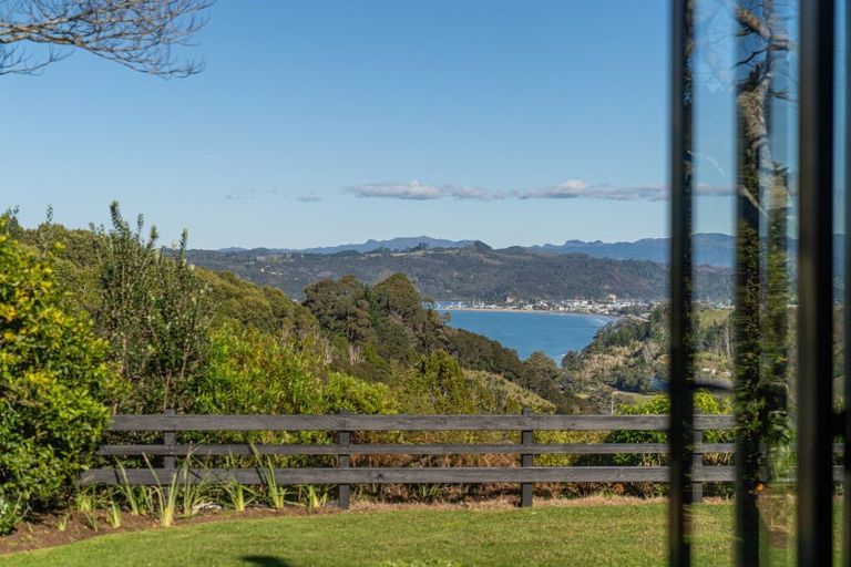 Photo of property in 16 Tarapatiki Drive, Whitianga, 3510