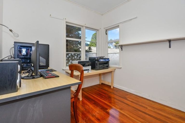 Photo of property in 214 Onewa Road, Birkenhead, Auckland, 0626