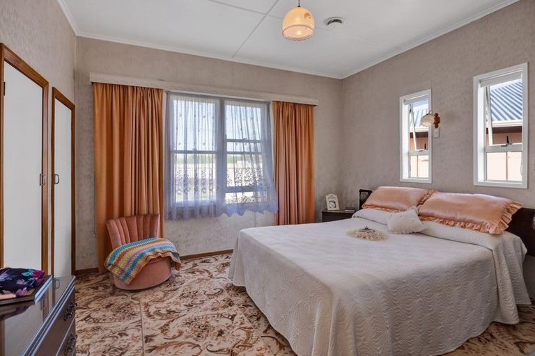 Photo of property in 389 Waihi Road, Normanby, Hawera, 4614