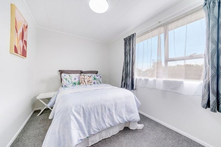 Photo of property in 15 Almay Place, Clover Park, Auckland, 2019