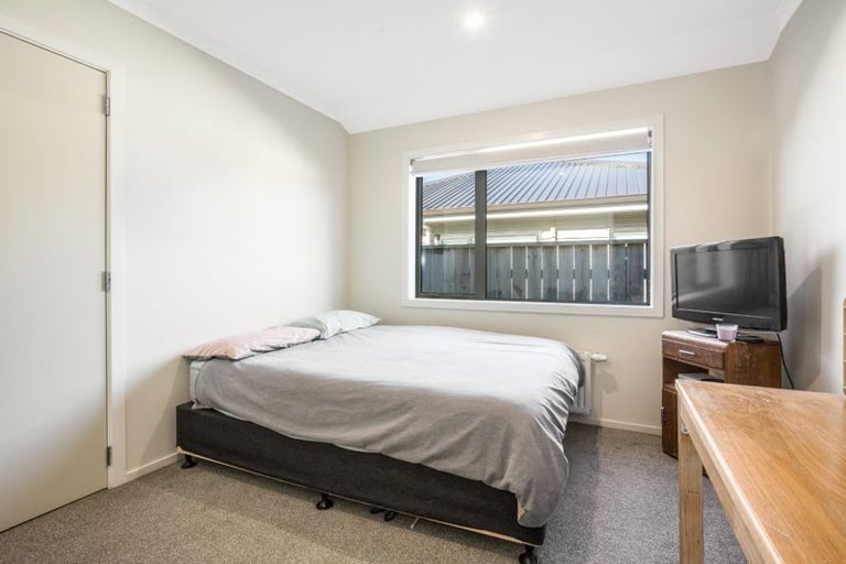 Photo of property in 11 Henrietta Maxwell Grove, Wainuiomata, Lower Hutt, 5014