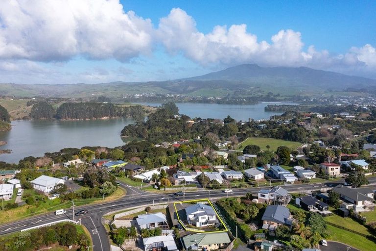 Photo of property in 34 Main Road, Raglan, 3225