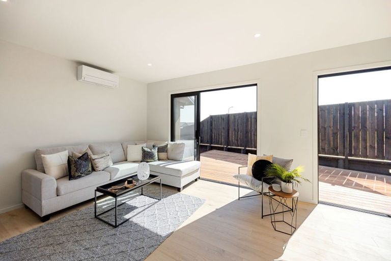 Photo of property in 37 Taahunui Rise, Peacocke, Hamilton, 3206