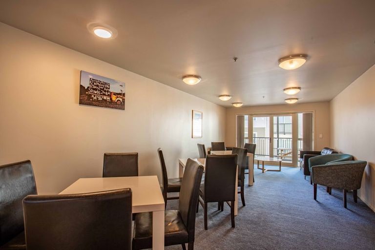 Photo of property in 1/363 Willis Street, Mount Cook, Wellington, 6011