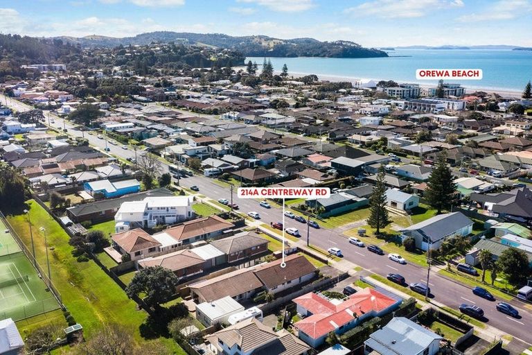 Photo of property in 214a Centreway Road, Orewa, 0931