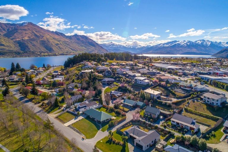 Photo of property in 94 Hedditch Street, Wanaka, 9305