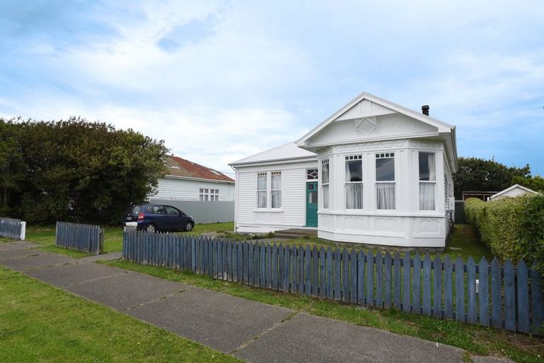 Photo of property in 27 Collingwood Street, Strathern, Invercargill, 9812
