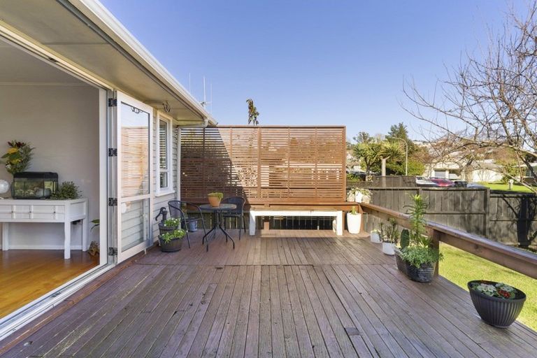 Photo of property in 15a Queen Road, Bellevue, Tauranga, 3110