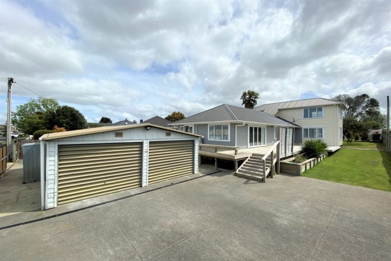 Photo of property in 67 Waipani Road, Te Atatu Peninsula, Auckland, 0610