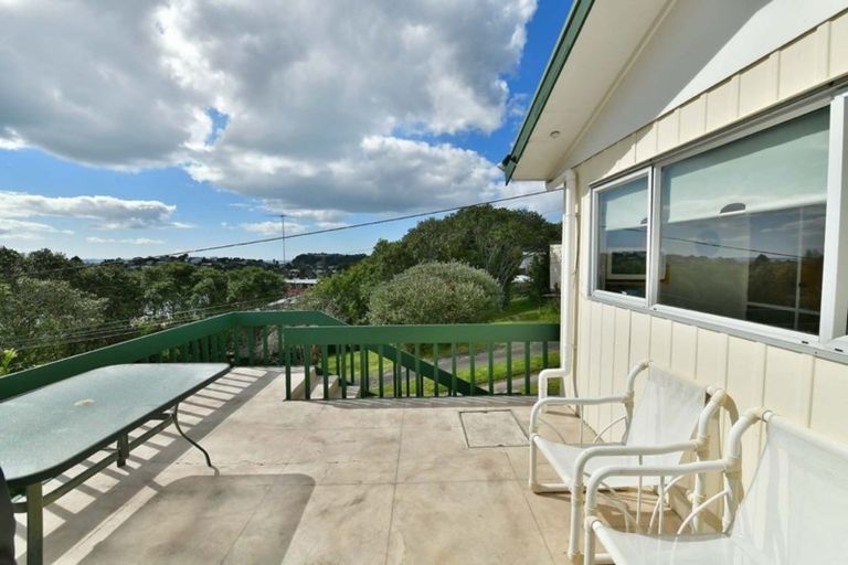 Photo of property in 18 Cedar Terrace, Stanmore Bay, Whangaparaoa, 0932