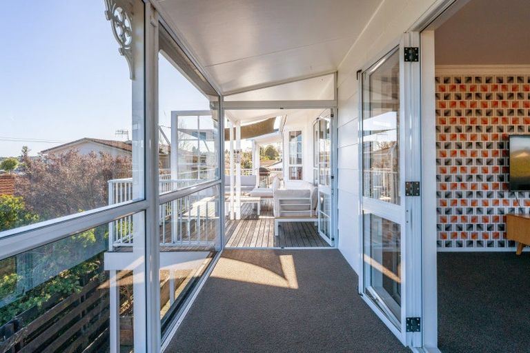 Photo of property in 4 Ingle Avenue, Waipahihi, Taupo, 3330