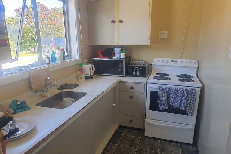 Photo of property in 2 Warburton Street, Karoro, Greymouth, 7805