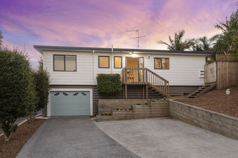 Photo of property in 2/22 Sunburst Lane, Torbay, Auckland, 0630