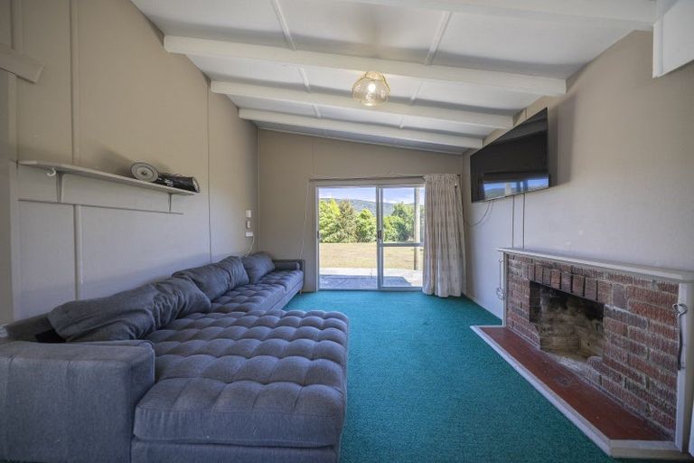 Photo of property in 36 Home Street, Manapouri, 9679