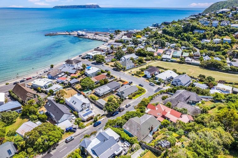 Photo of property in 162 Motuhara Road, Plimmerton, Porirua, 5026