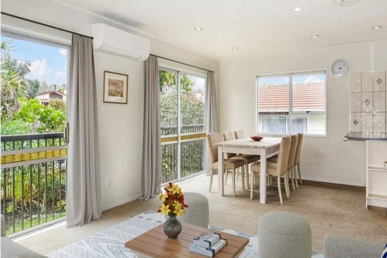 Photo of property in 48 Zita Maria Drive, Massey, Auckland, 0614