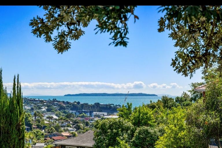Photo of property in 10 Helvetia Drive, Browns Bay, Auckland, 0630