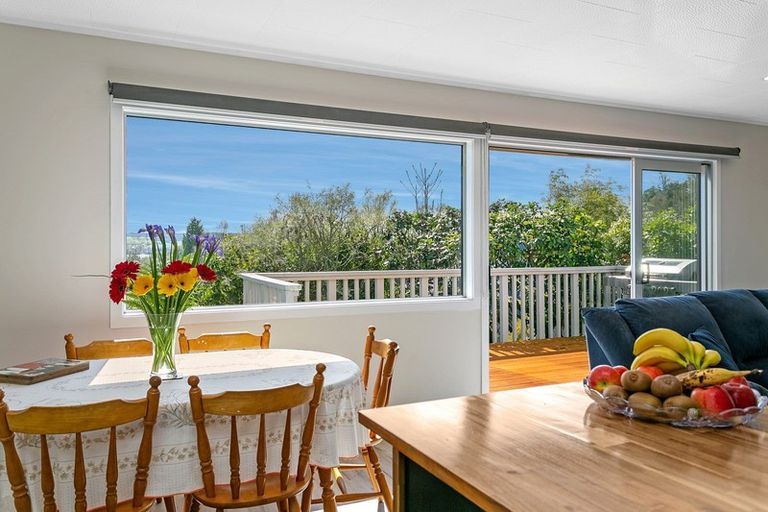 Photo of property in 14 Wembley Place, Richmond Heights, Taupo, 3330