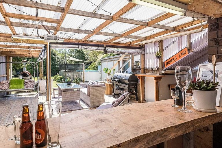 Photo of property in 17 Ratanui Road, Paraparaumu, 5032