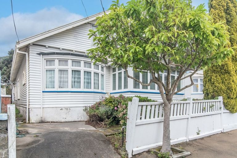 Photo of property in 6 Roy Street, Newtown, Wellington, 6021