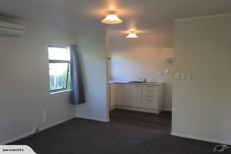 Photo of property in 8 Mangarau Crescent, Havelock North, 4130