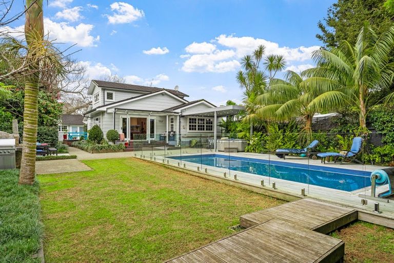 Photo of property in 36 Glengarry Avenue, Manly, Whangaparaoa, 0930