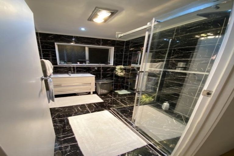 Photo of property in 24 Keegan Drive, Massey, Auckland, 0614