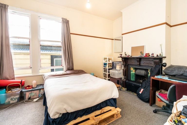 Photo of property in 23 Grass Street, Roseneath, Wellington, 6011