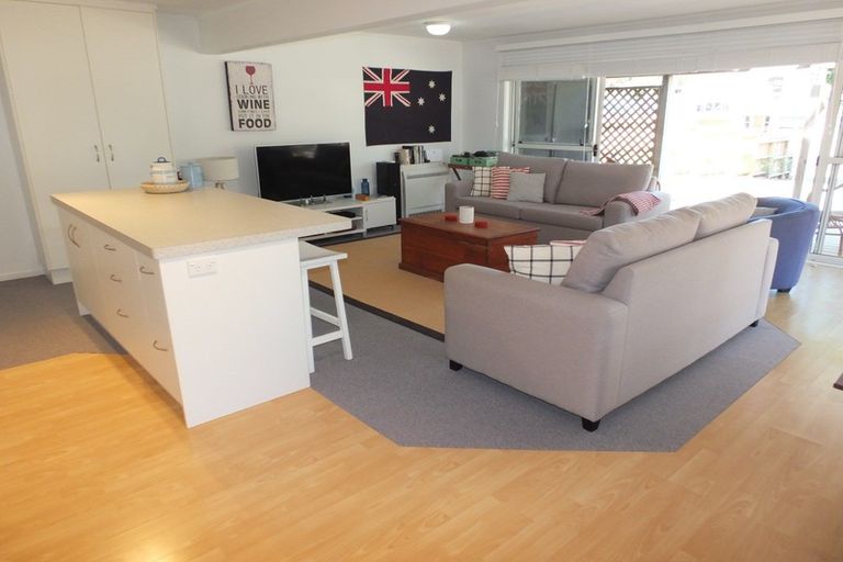 Photo of property in 10 Mack Street, Foxton Beach, Foxton, 4815