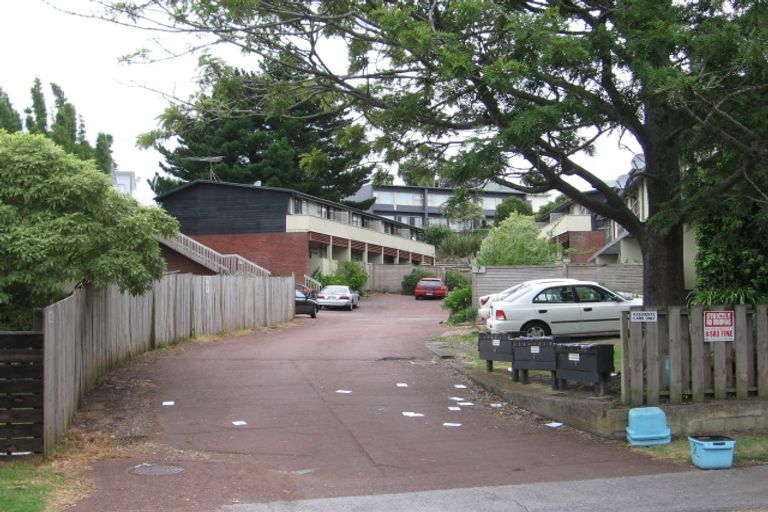 Property details for 6/11 Don Croot Street, Morningside, Auckland, 1021