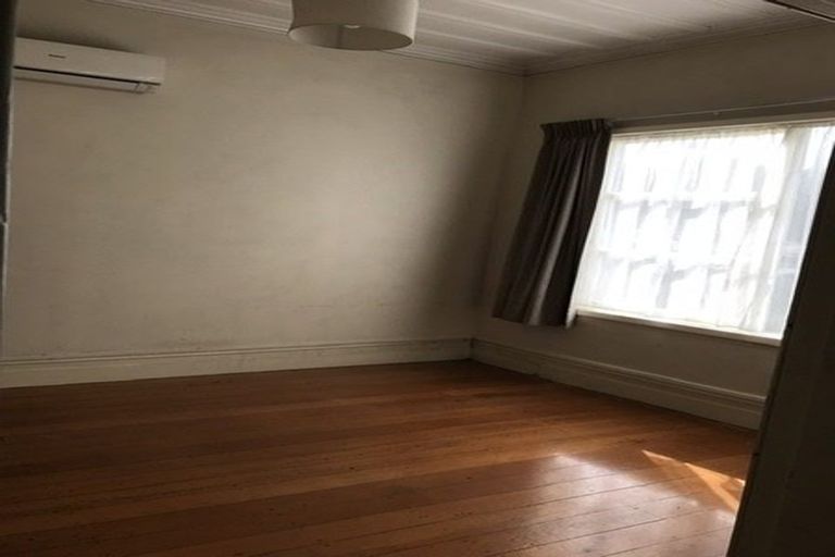 Photo of property in 1/4 George Street, Mangere East, Auckland, 2024