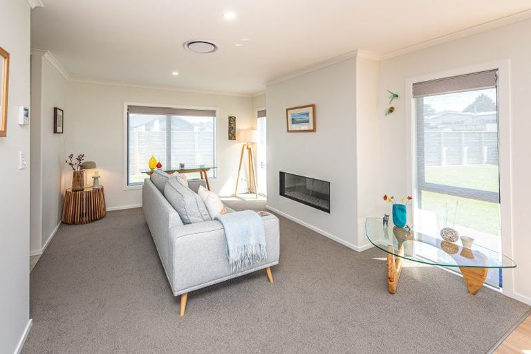 Photo of property in 25 Tirimoana Place, Otamatea, Whanganui, 4501