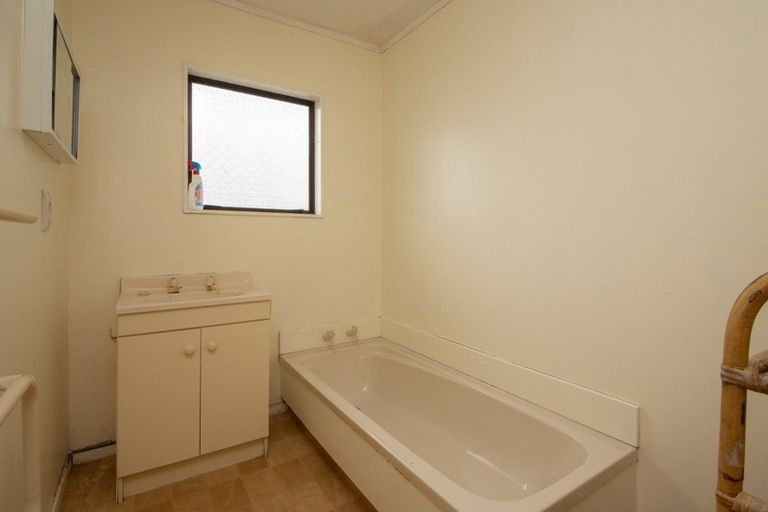 Photo of property in 42 Monckton Street, Feilding, 4702