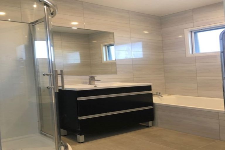 Photo of property in 3 Howe Street, North Dunedin, Dunedin, 9016