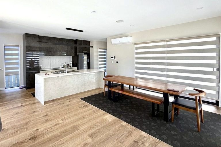 Photo of property in 43 Clayden Shuttleworth Street, Papakura, 2110