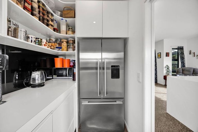 Photo of property in 23 Links Drive, Waiwhakaiho, New Plymouth, 4312