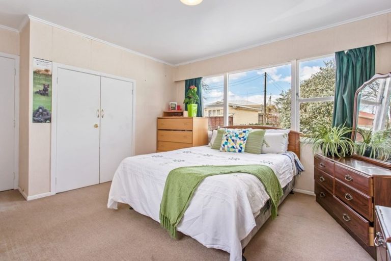 Photo of property in 23 Thompson Terrace, Manurewa, Auckland, 2102