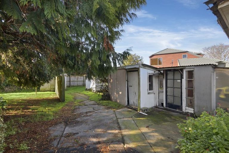 Photo of property in 122 Memorial Avenue, Burnside, Christchurch, 8053