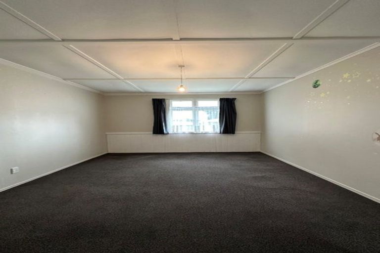 Photo of property in 19 Ruapehu Street, Castlecliff, Wanganui, 4501
