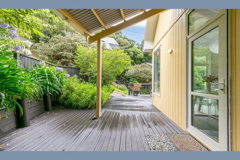 Photo of property in 2/39 Onslow Road, Khandallah, Wellington, 6035