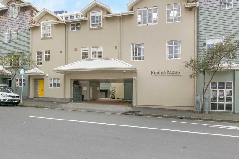 Photo of property in 34 Pipitea Street, Thorndon, Wellington, 6011