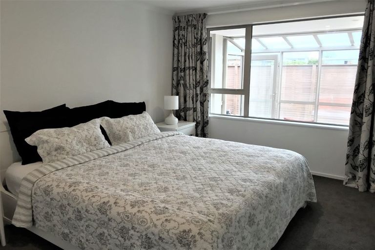 Photo of property in 2/28 Oxley Avenue, St Albans, Christchurch, 8014